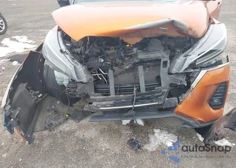 2021 Nissan Kicks Sr Xtronic Cvt z USA, uszkodzony, nr VIN 3N1CP5DV3ML510172